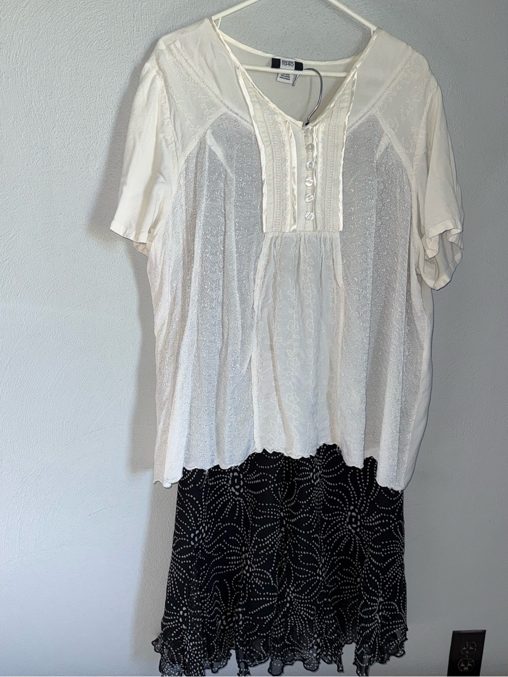 Studio 1940 Cream Embroidered Top